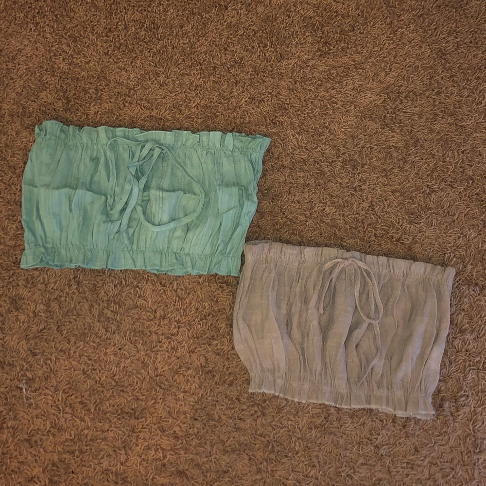 3️⃣FOR2️⃣5️⃣💲‼️2 Lightweight bandeau tops